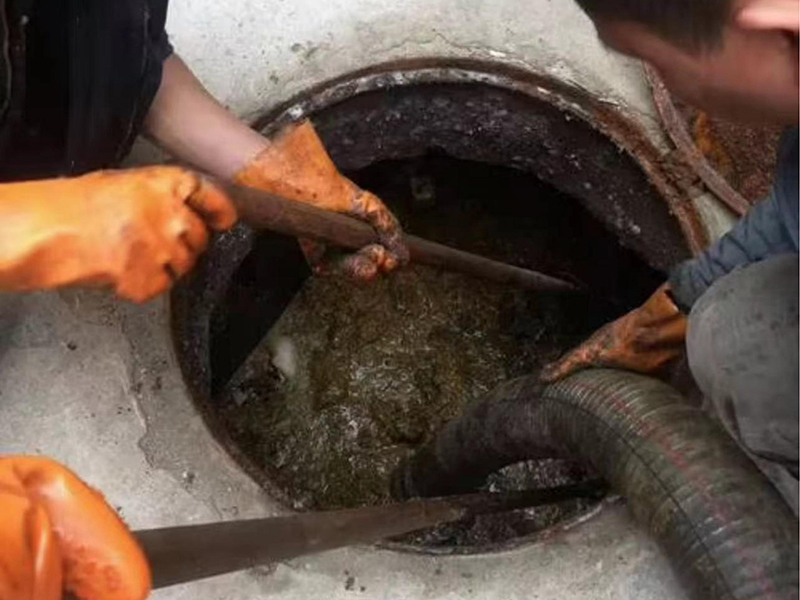 河南清理化粪池时如何避免沼气的危害?